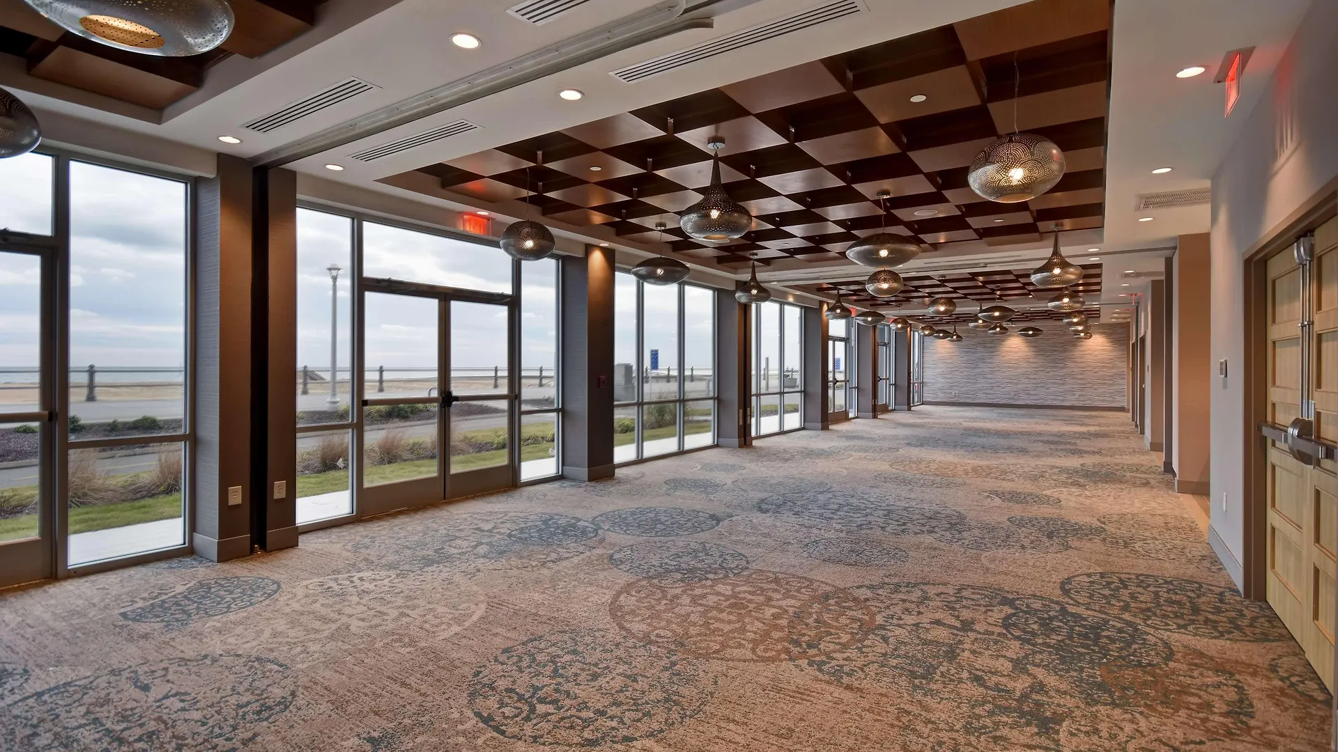 Hotel Doubletree By Hilton Oceanfront Virginia Beach