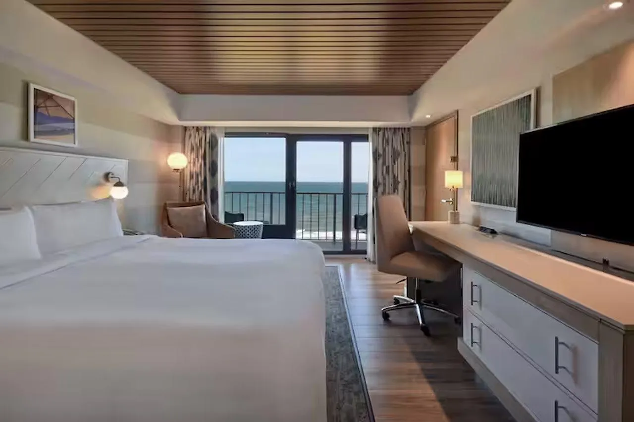 Doubletree By Hilton Oceanfront Virginia Beach Hotel