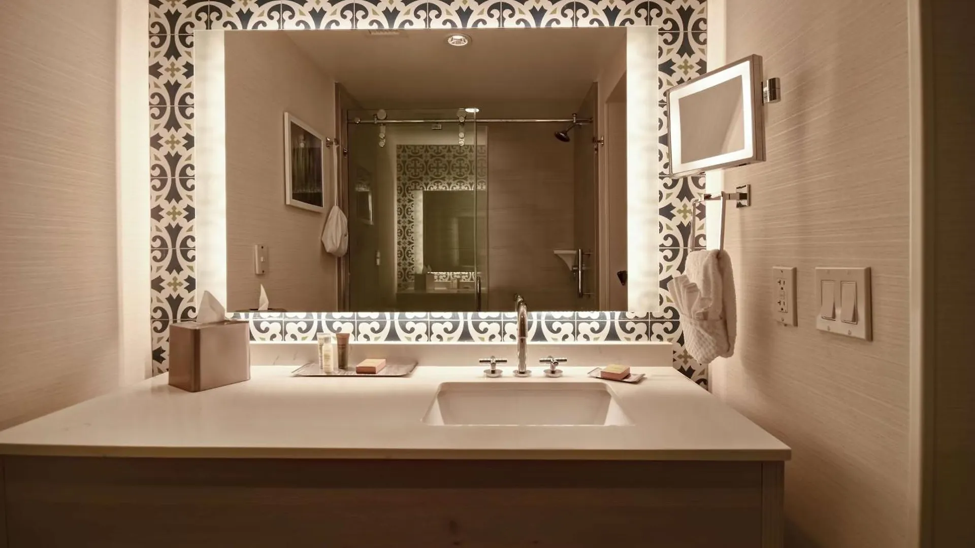 Hotel Doubletree By Hilton Oceanfront Virginia Beach